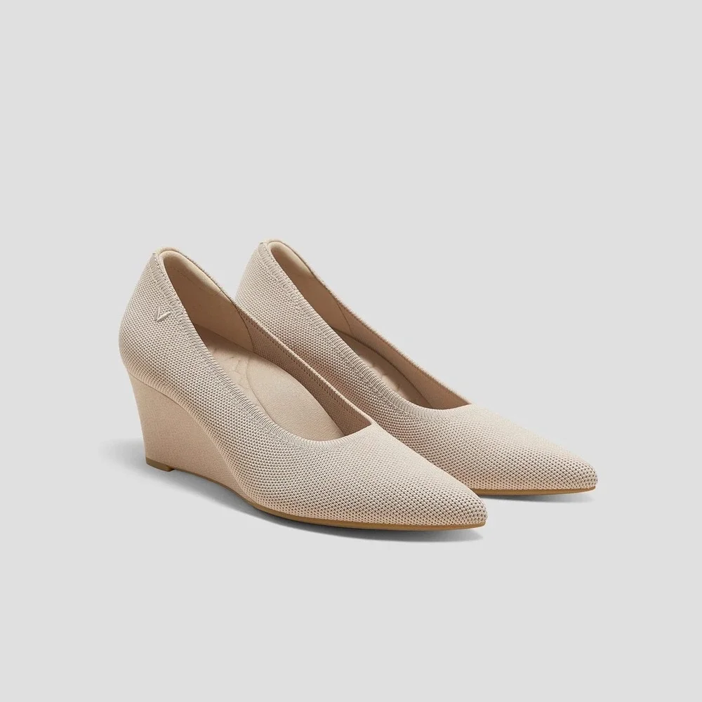 VIVAIA Deborah Almond Pointed Toe Wedge Pumps Lightweight Comfort Heels 38 US 7
